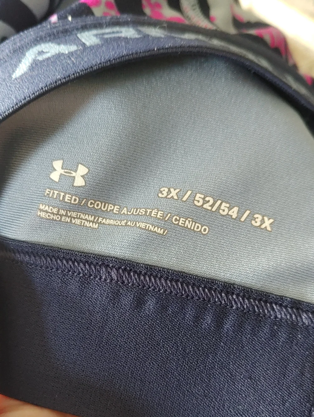 Like New Under Armour 3X Purple/pink Criss Cross Padded Wirefree Sports bra